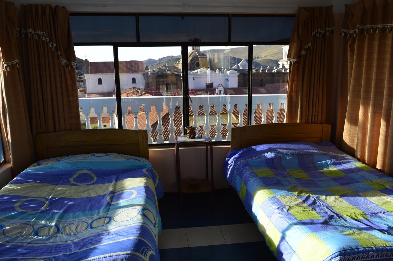 Hostal Florencia Copacabana  Luaran gambar